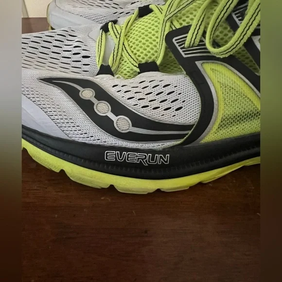 Saucony Triumph ISO 3 Men's US Size 10.5 White/Black/Green excellent condition - Picture 6 of 10